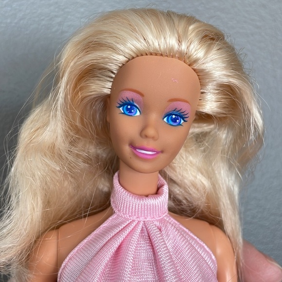 1990 Fashion Play Barbie - Picture 1 of 11